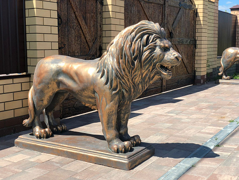 "Лев"  стеклопластик+полиуретан