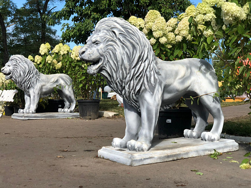 "Лев"  стеклопластик+полиуретан