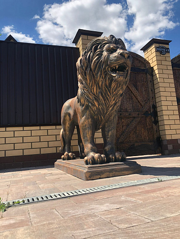 "Лев"  стеклопластик+полиуретан